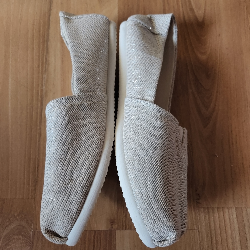 NWNT Report slip on Shoes